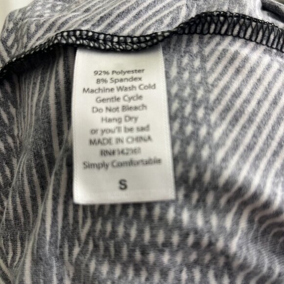 2/$30 LuLaRoe Irma Top High Low Tunic Geometric Black Small #8780 - Picture 5 of 7